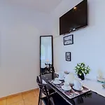 Brand New Studio, Sea View, Aircon, Wifi Apartman
