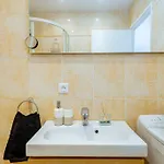 Apartman Brand New Studio, Sea View, Aircon, Wifi