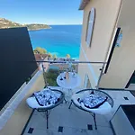 Apartman Brand New Studio, Sea View, Aircon, Wifi