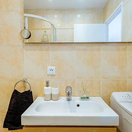 דירה Brand New Studio, Sea View, Aircon, Wifi