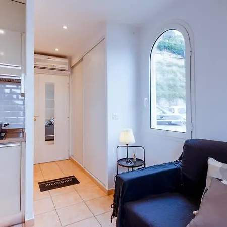 Brand New Studio, Sea View, Aircon, Wifi