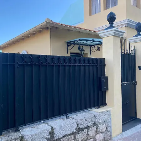 Brand New Studio, Sea View, Aircon, Wifi * Roquebrune-Cap-Martin